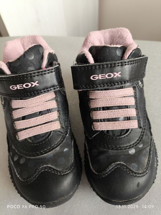 Śliczne buciki dziewczęce Geox r.24