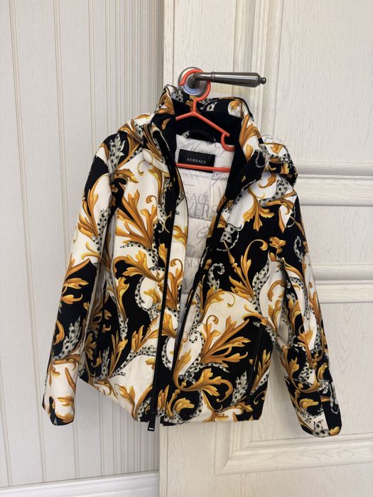 Курточка Versace