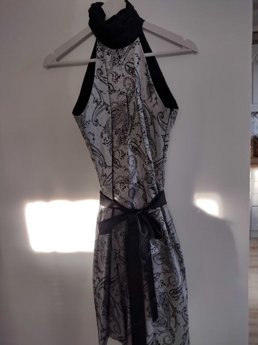 Sukienka damska szaro-czarna, wzór,London Girl , 36