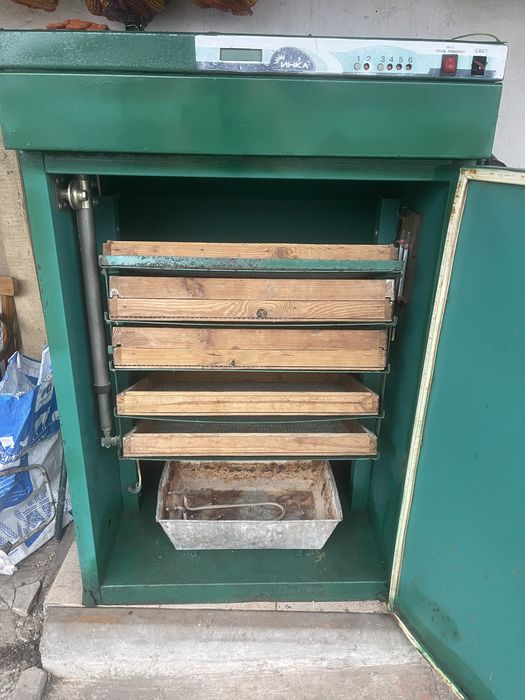 Інкубатор ИНКА-700