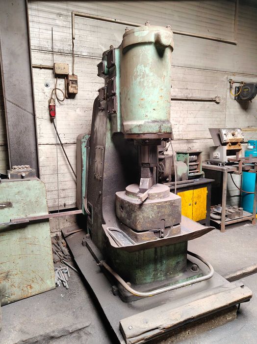 młot kuźniczy/kowalski pneumatyczny MA 4129