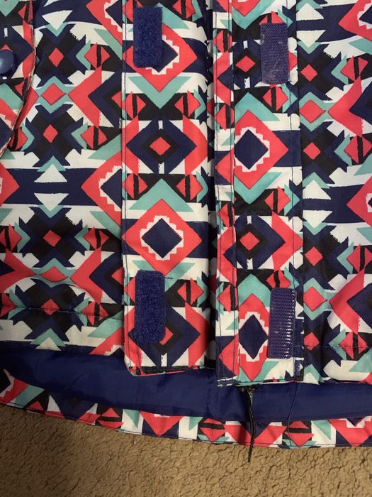 Яскрава демісезонна/лижна куртка на дівчинку 146-152р