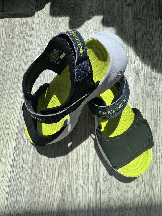 Босоніжки дитячі skechers