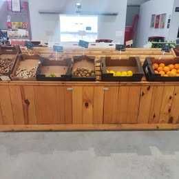 Móvel em madeira para fruta ou legumes