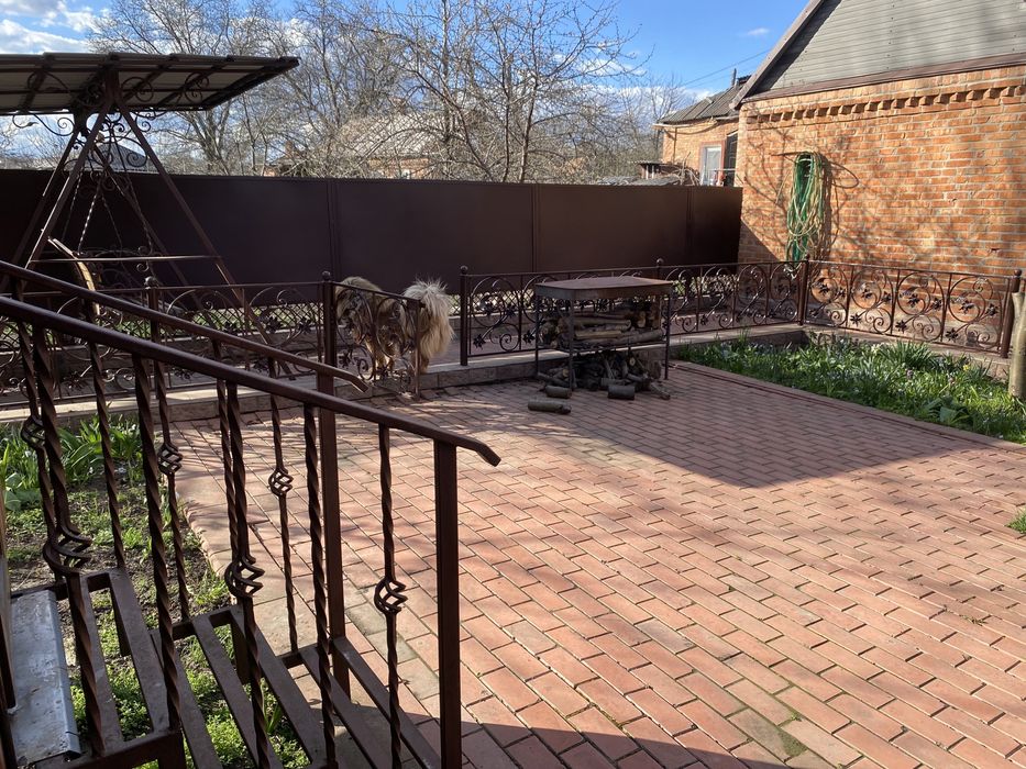 Продам будинок в затишному та спокійному районі