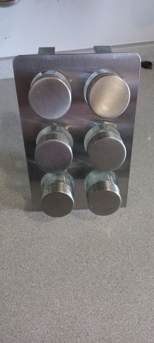 6-Spice Jar Stand + Two Extras424592775295815685