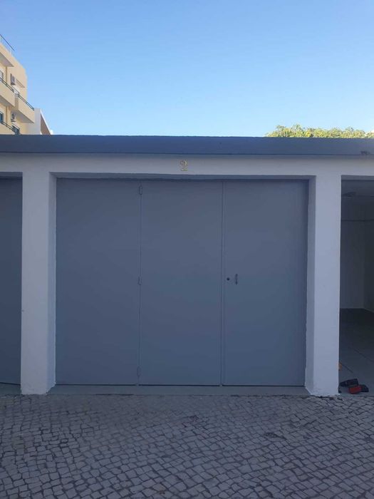 Garagem Box 15 m² + c/Espaço Exterior em Faro