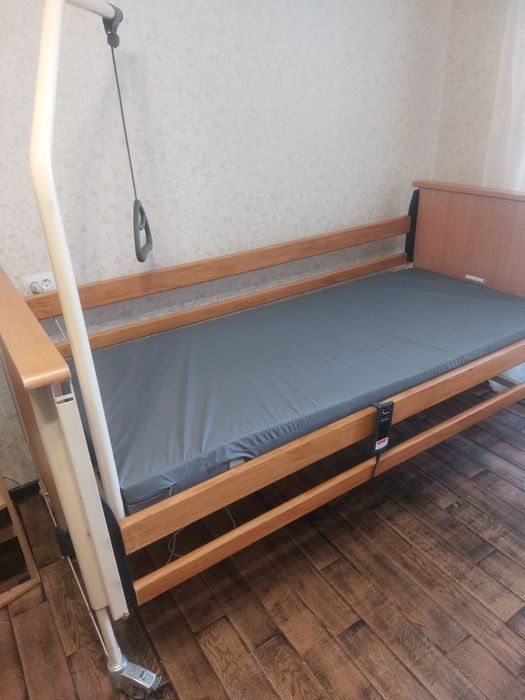 Кровать с электроприводом (Германия)