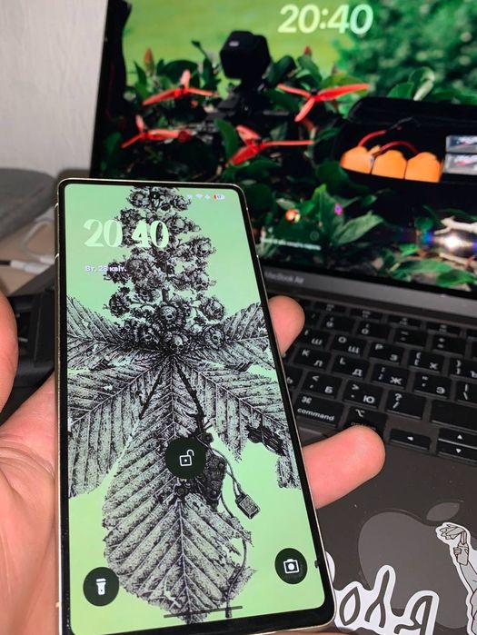 Google Pixel 7 8/128GB Lemongrass + Гарантія від розбиття + 2 чохла