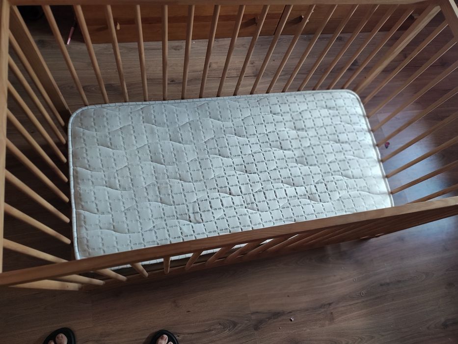 Berço de bebe com colchão