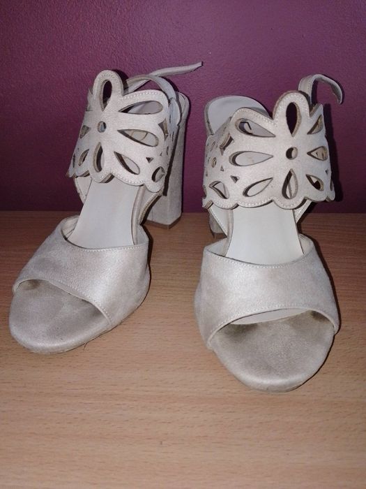 Super buty na obcasie