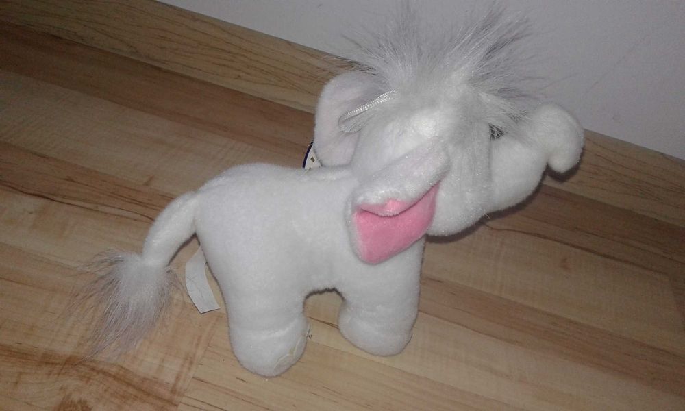 pluszowy słonik Dumbo 20 cm