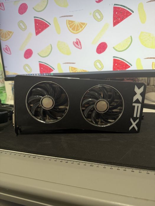 Radeon R9 280X 3 GB