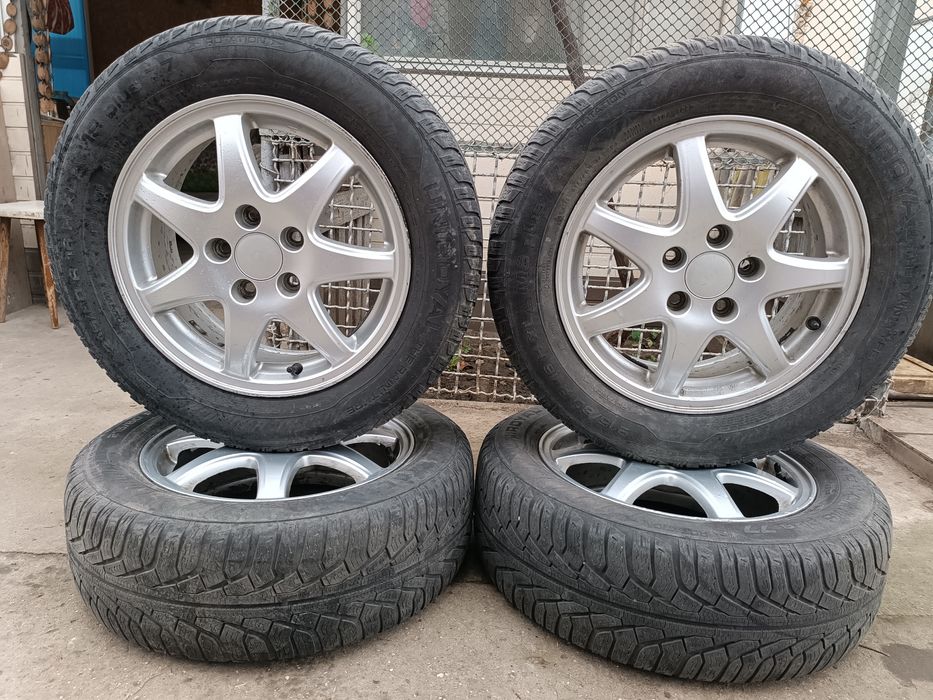 продаю шины и диски в сборе