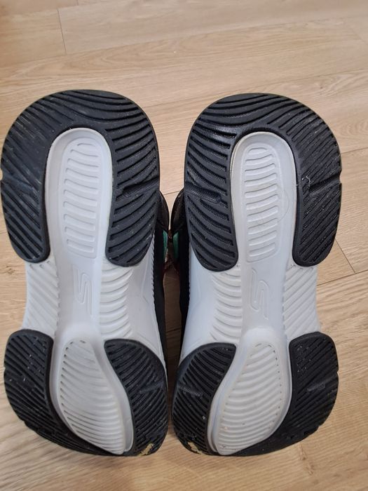 Черевички зимові skechkers