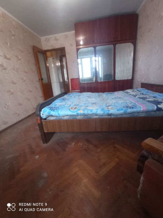 Продам двухкомнатную у моря .