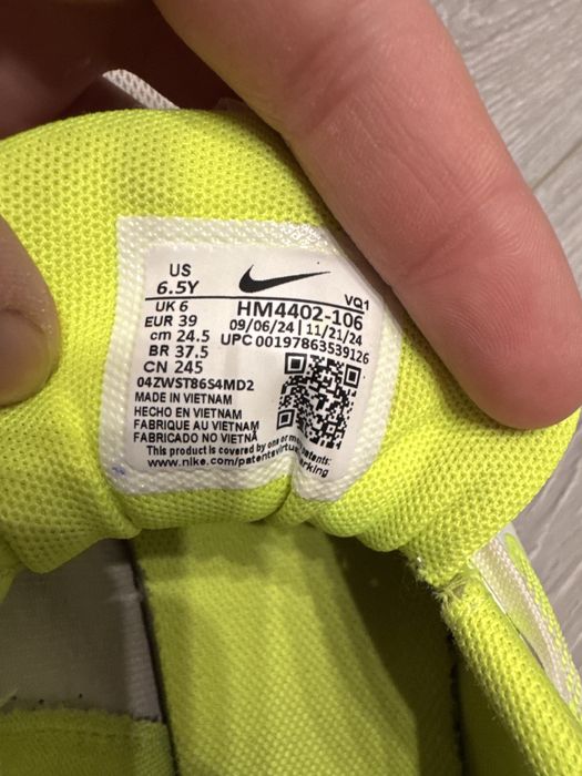 Спортивні кросівки nike