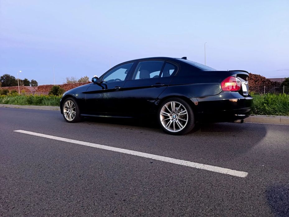 BMW Seria 3 BMW SERIA 3 E90 200 KM/470 NM.