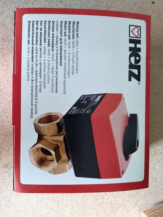 Zawór trójdrogowy z siłownikiem