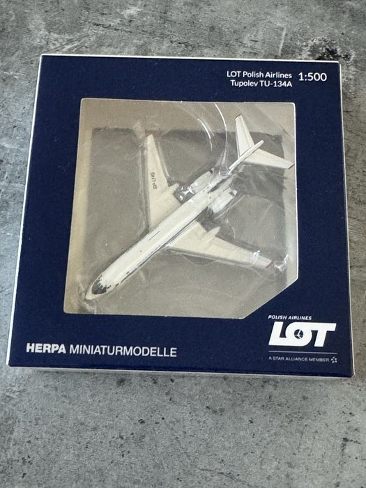 Herpa  LOT Polish Airlines Tupolev Tu-134A. Model 1:500