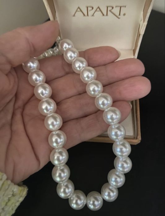 Naszyjnik z dużych pereł