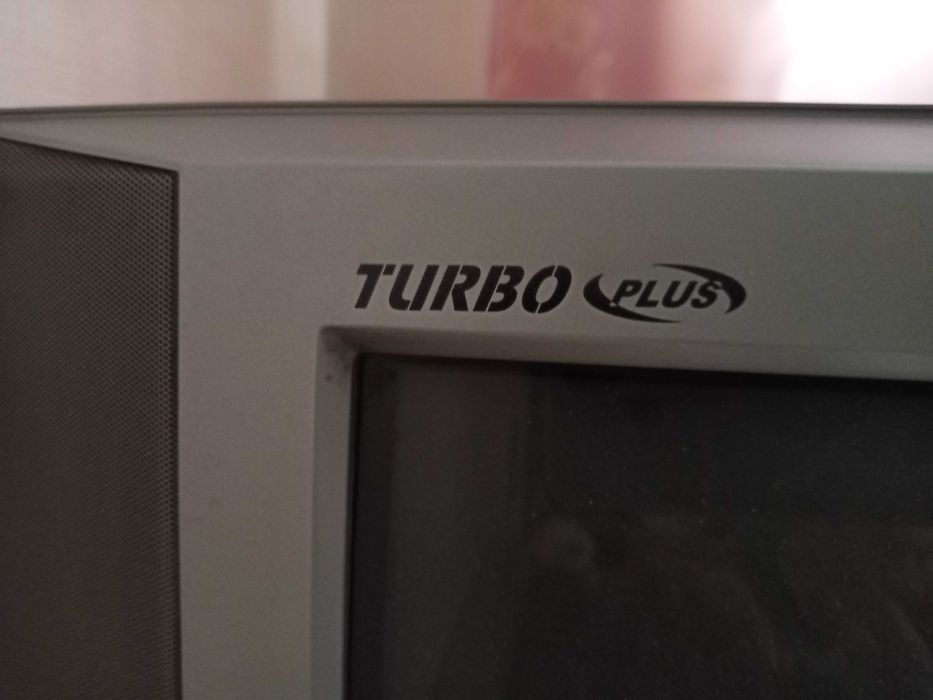 Срочно продам телевизор LG .