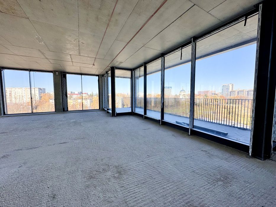 Офіси від 650 (м2) Біля Озера Преміум Рівня