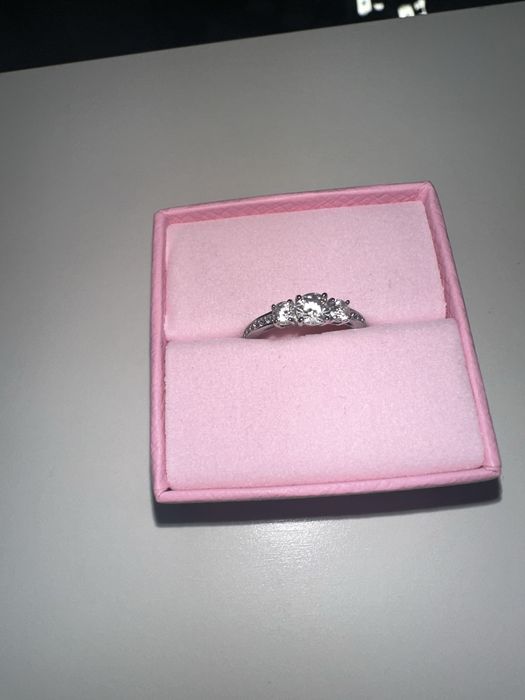 Vendo anel Swarovski