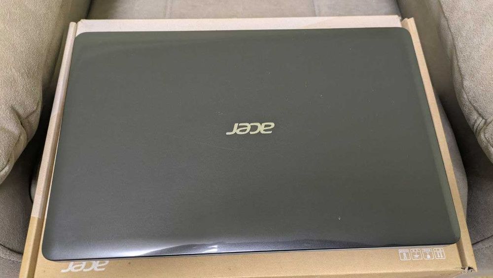 Ноутбук Acer Aspire E1-531 15,6" HD 4GB RAM 250 GB SSD Intel Pentium