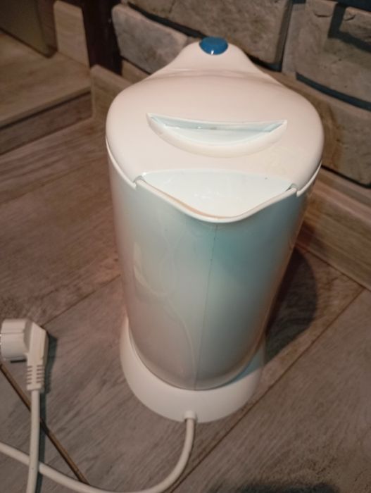 biały czajnik elektryczny Aspa 175 O. Bezprzrwodowy 1,7litra
 Aspa 175