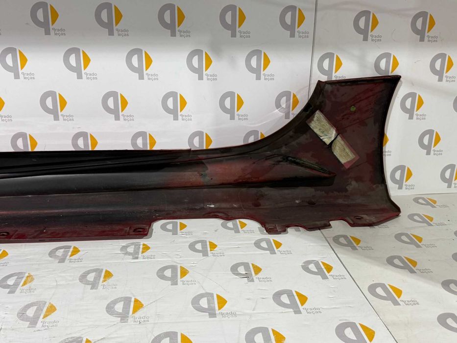 Embaladeira aba direita Ferrari califórnia
