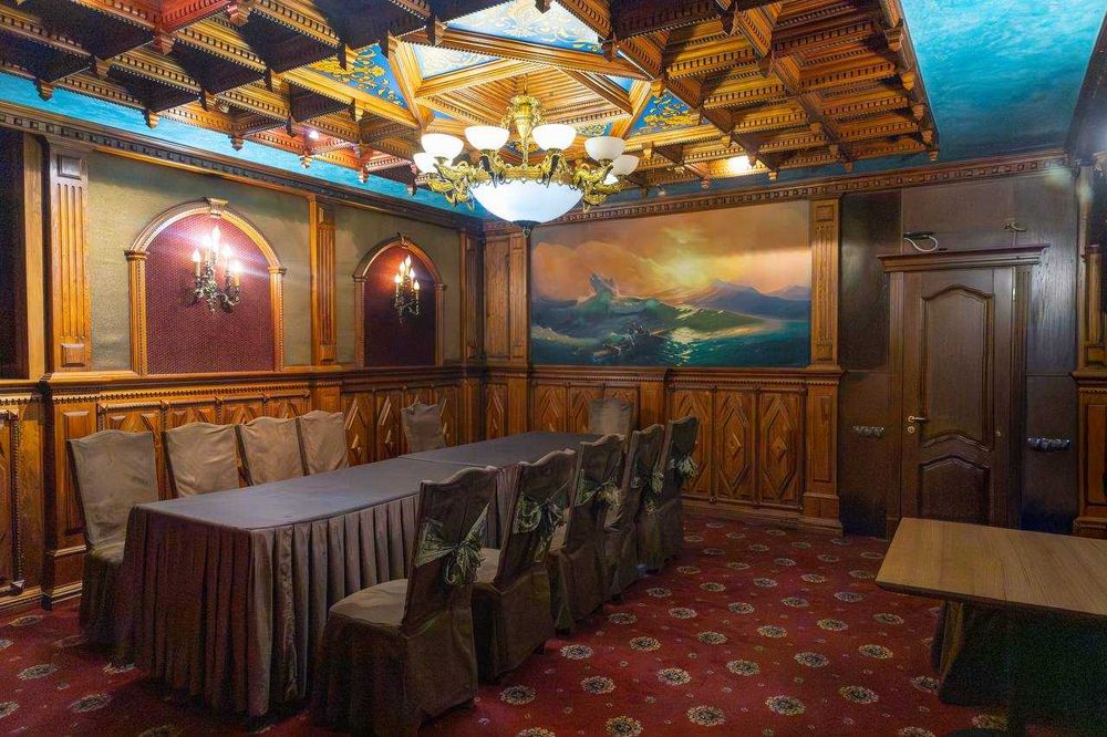 Продаж ресторан 650м2 Арарат вул. Гната Юри 12А без комісії