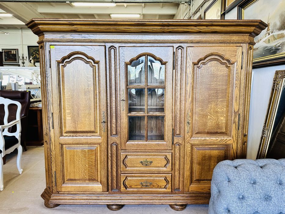 Wysoka, w pełni dębowa komoda holenderska :)