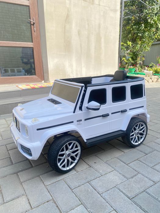 Дитячий автомобіль