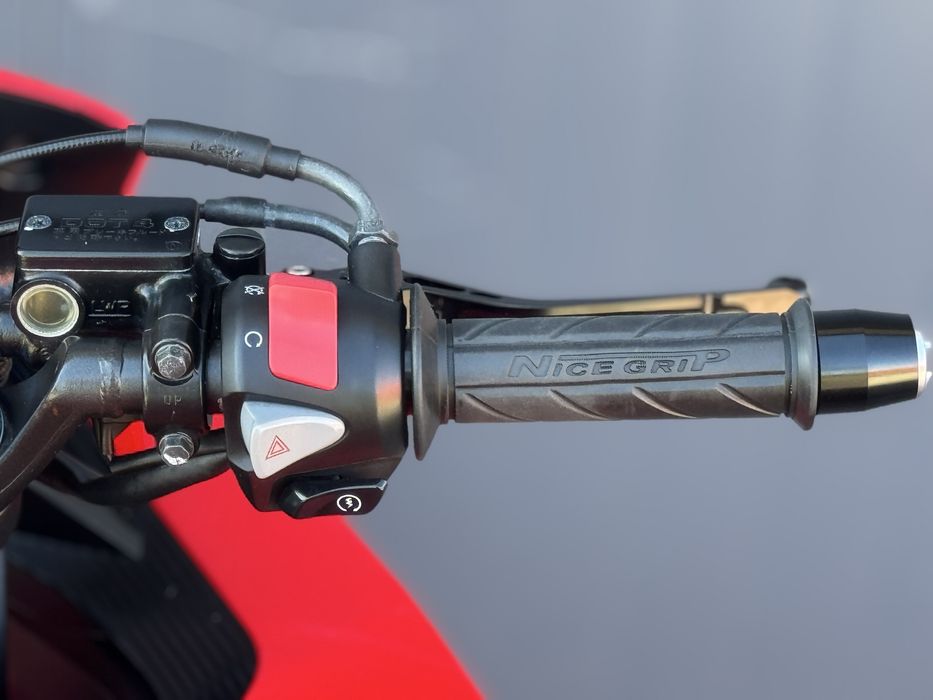 Honda CBR400R тільки з Японії Motozet