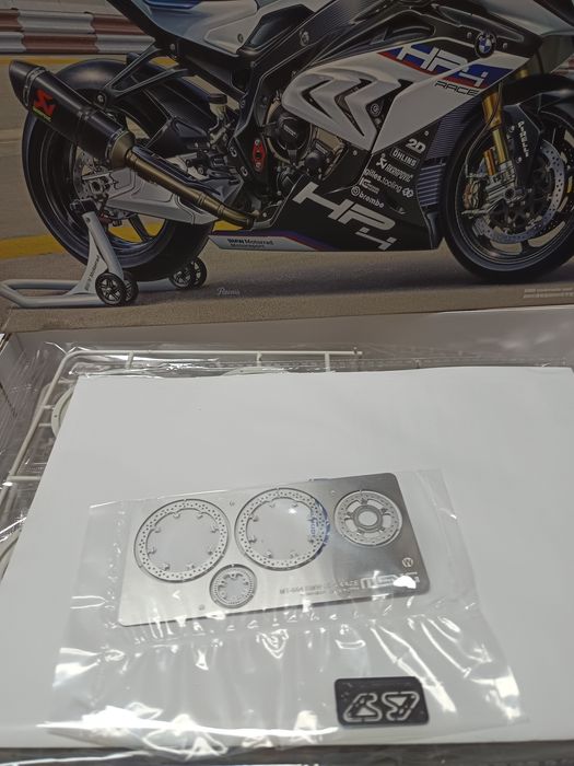 Meng BMW HP4 Race Kit