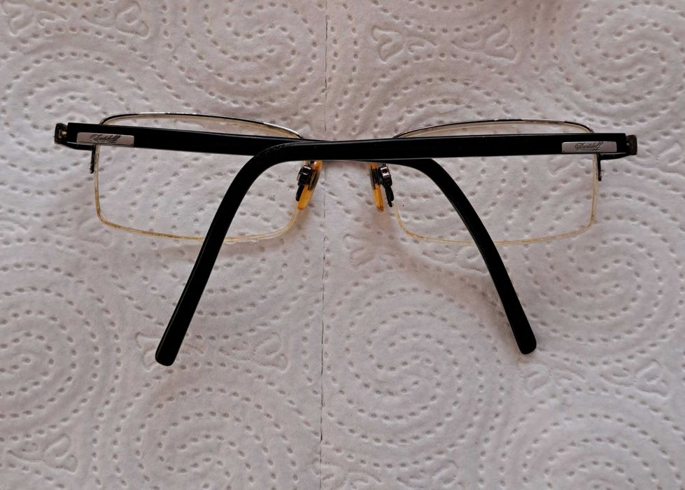 Okulary oprawki Davidoff.