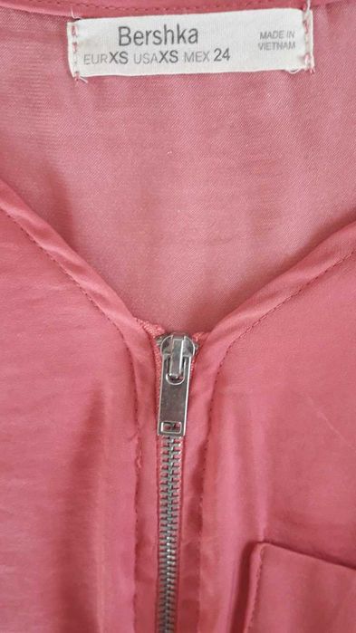 Blusa / Camisete Bershka original - decote em V