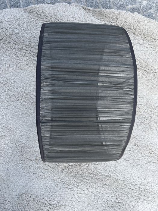 Abajur em tecido cinza escuro