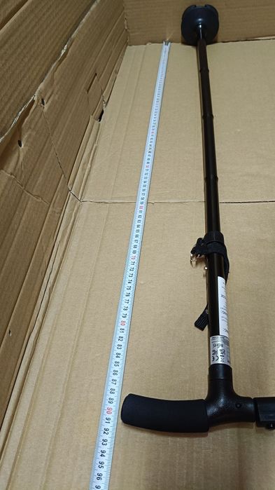 Laska inwalidzka składana uchwyt zaokrąglony z latarką