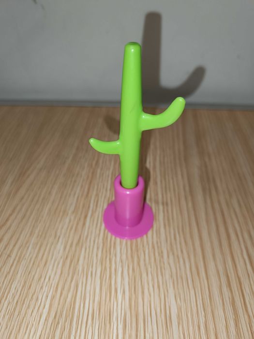 Brinquedo Plástico Cacto - Bom Estado