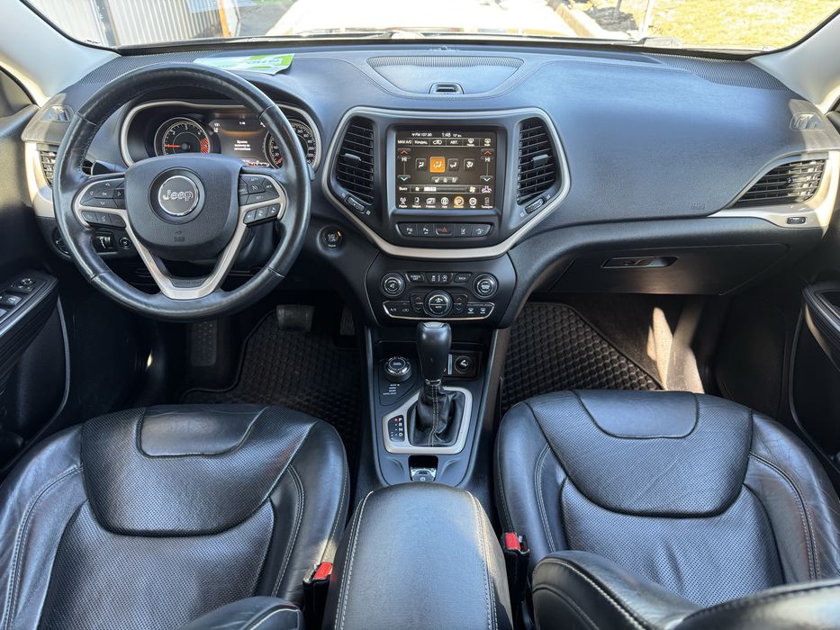 Jeep Cherokee 2.2 d 4*4 з Швейцарії