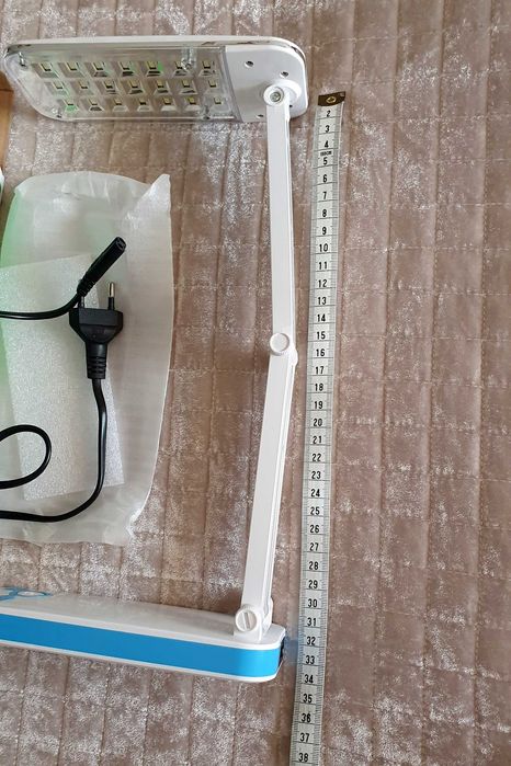 Led dobrável e recarregável para secretária