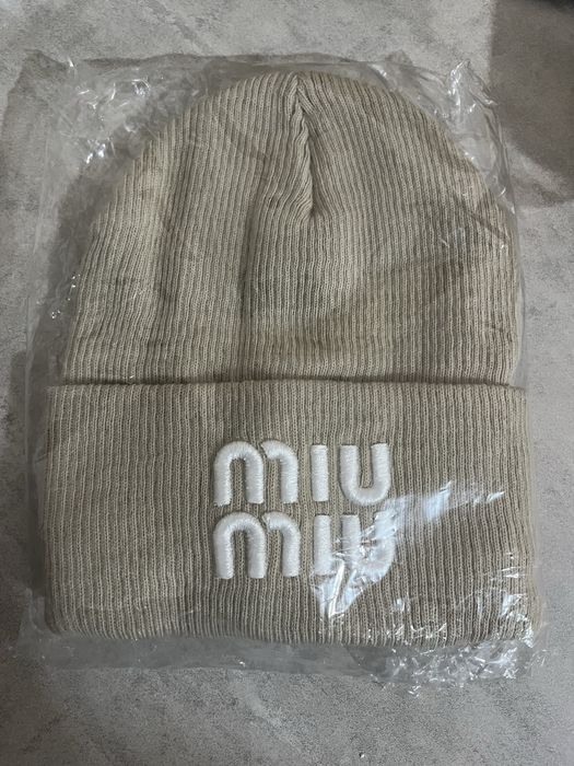 Шапка лопатка  міу міу