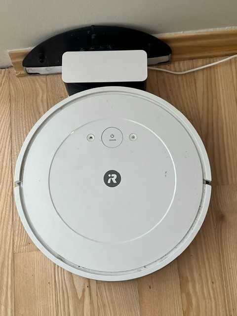 iRobot Roomba – Automatyczny Odkurzacz i Mop 2 w 1, Model RVG-Y1