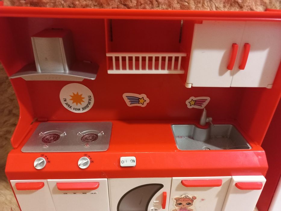 Кухня, холодильник, продукты, посуда+ сумка