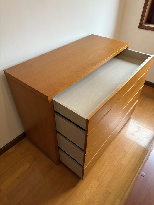 Cómoda 4 gavetas – excelente estado