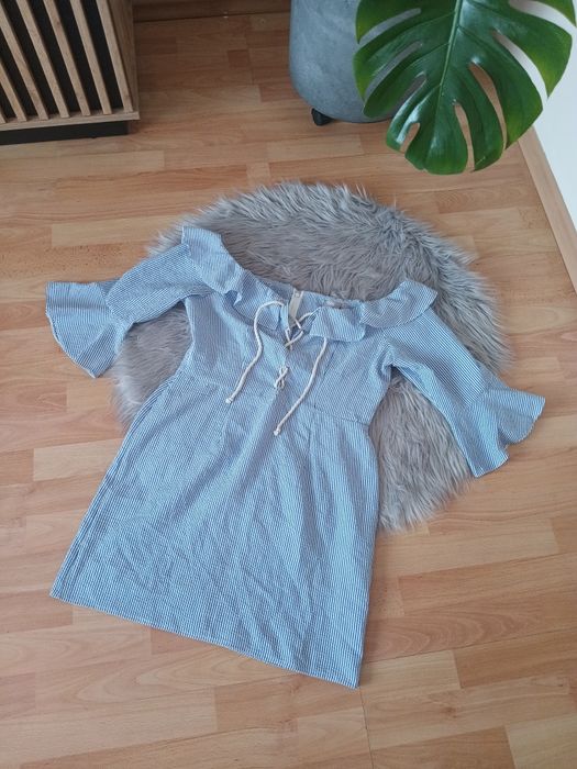 Piękna sukienka ASOS w paski hiszpanka zbufkami plus size xl baby blue