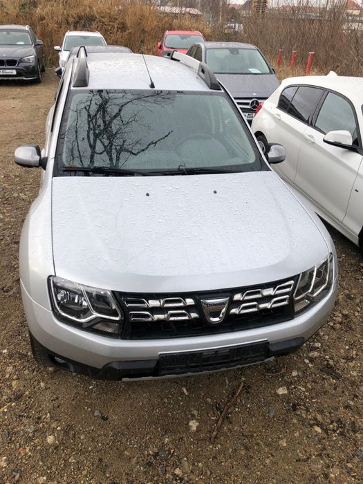 RENAULT DUSTER 1.6 бензин супер стан!