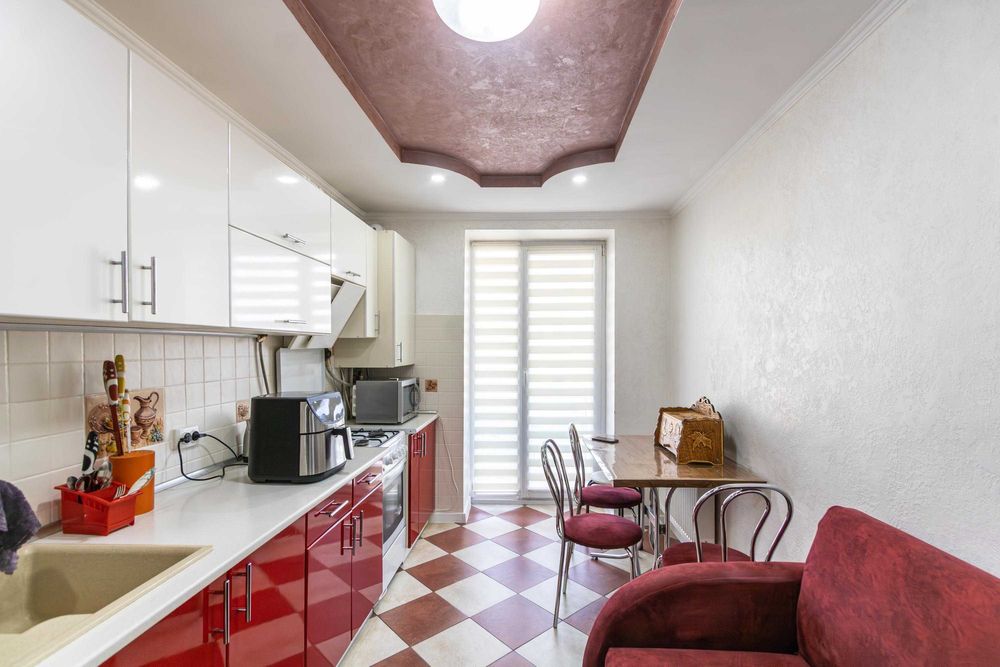 ТЕРМІНОВИЙ ПРОДАЖ 3-кімнатної квартири в м. Івано-Франківськ!